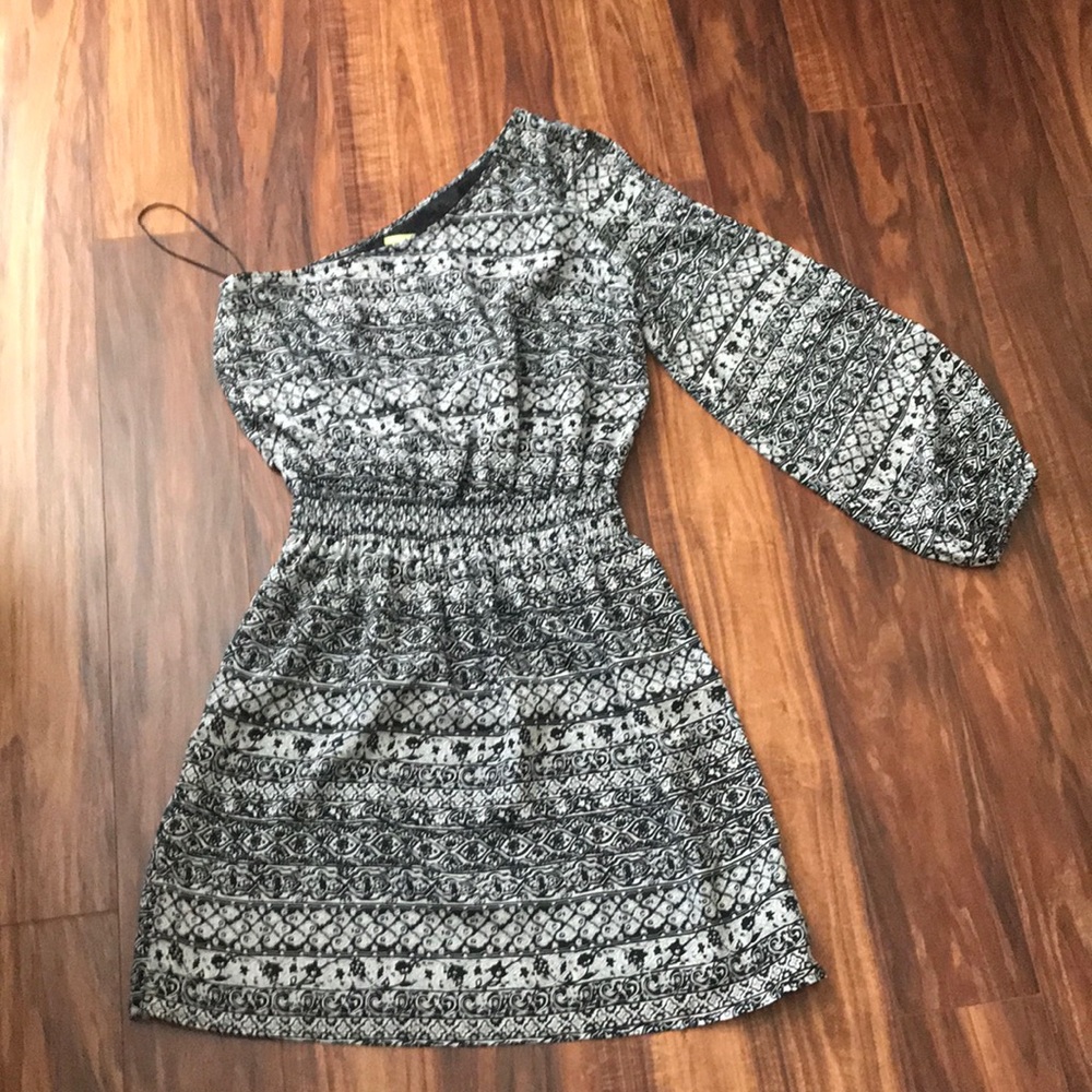 Black and White one shoulder dress
